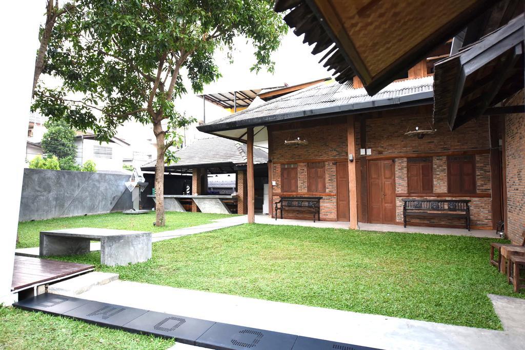 Chiang Mai Udee Hotel Exterior foto