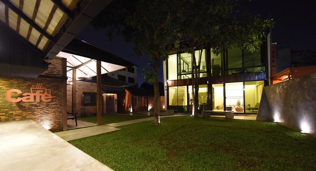 Chiang Mai Udee Hotel Exterior foto