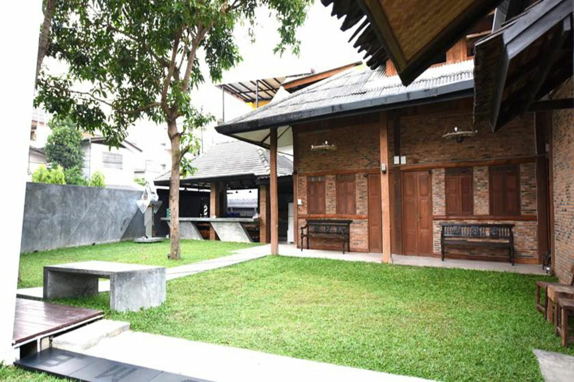 Chiang Mai Udee Hotel Exterior foto