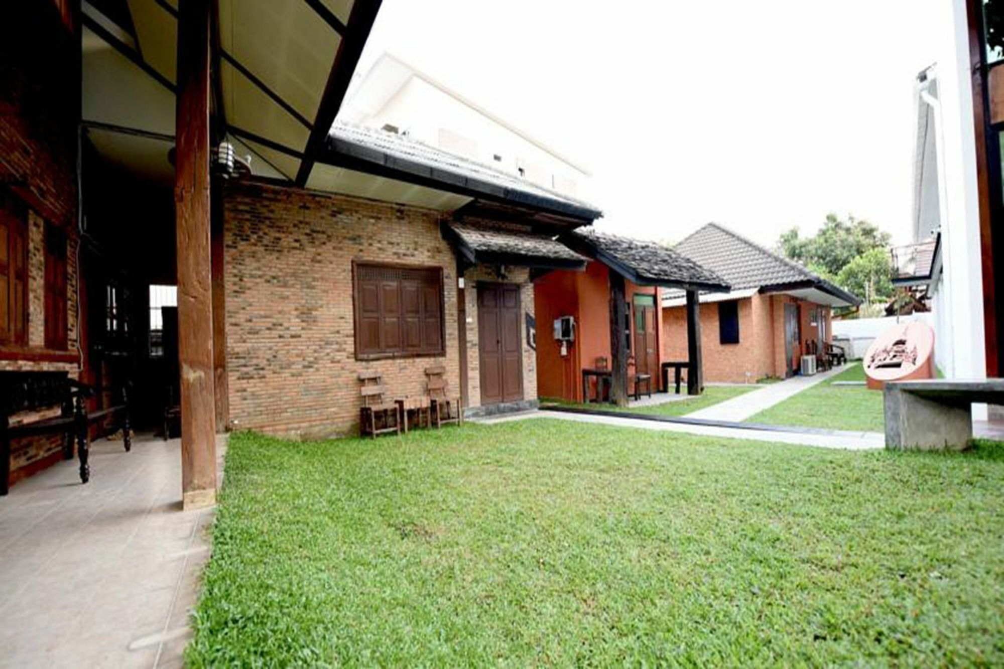 Chiang Mai Udee Hotel Exterior foto